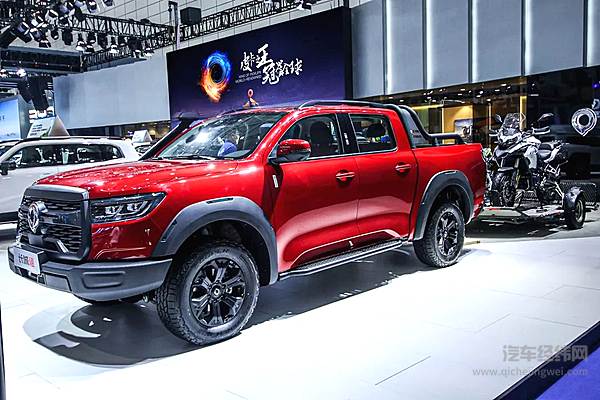 2022款黑弹齐鲁车展正式上市 售价24.88万元