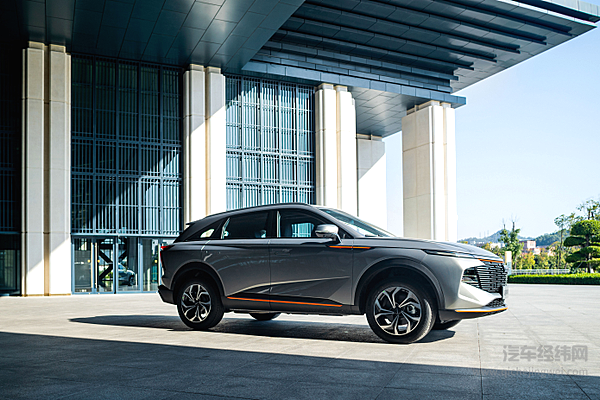 混动不止一种形式 ​哈弗神兽DHT混动版PK吉利星越L混动版