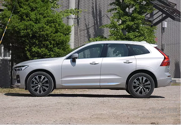 豪华中型SUV的代表车型！林肯航海家和沃尔沃XC60谁更强？