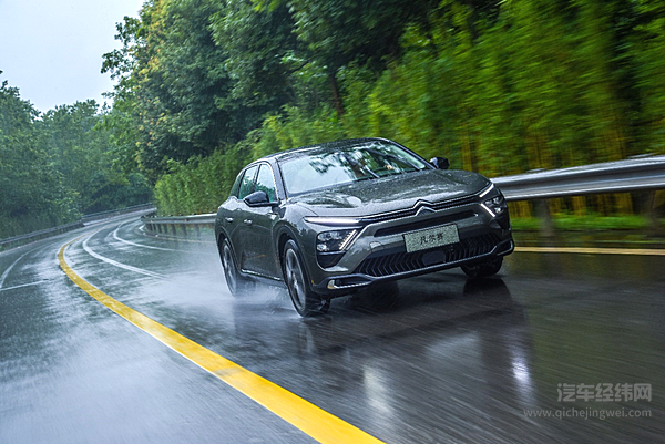 40多家车企降价 短期行为会带来连锁反应？