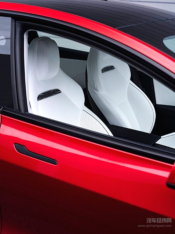 特斯拉FSD系统即将入华 它是颠覆者还是追随者？