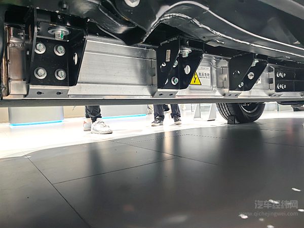 江淮也有核心装备！全栈线控智慧底盘到底有多强？