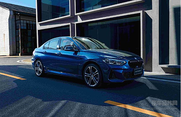 20万出头就能买豪车 奔驰A级、宝马1系、奥迪A3哪款更强？