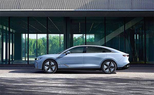 追光能否助推岚图迎面而上？