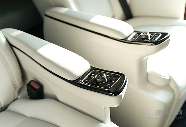 插混MPV对决 岚图梦想家与高山9谁更能吸引高端用户？