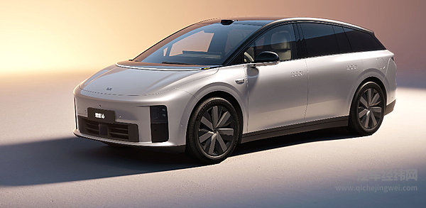 理想i6家庭性能风VS智界R7的科技豪华范 谁是你的“梦中情车”？