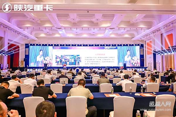 德龍M5000全新動(dòng)力硬核上市 賦能物流高質(zhì)量發(fā)展