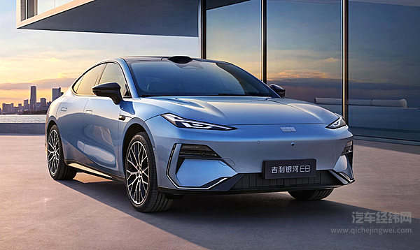 城市潮人VS家庭用户 昊铂GT和银河E8谁能拿捏你的驾驶喜好？