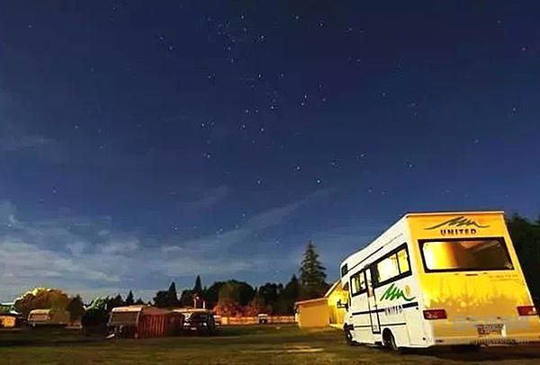 20多年的香港 遍地豪车，为何唯独不见国产车？