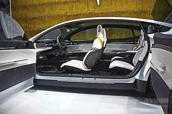 车企另一主战场 北京车展上的智能座舱