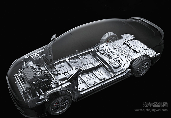 年轻化轿车二选一 思皓曜能否挑战奕炫MAX？