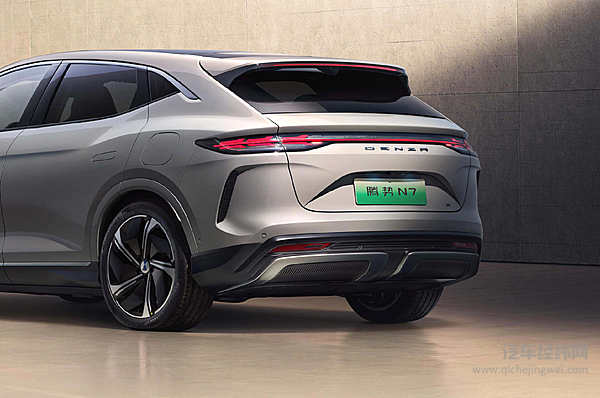 采用法国帝瓦雷音响系统的腾势N7比极氪001更有优势？