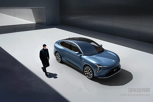 解决纯电的痛油车的梗 智己恒星技术让增程车也能当“全能选手”