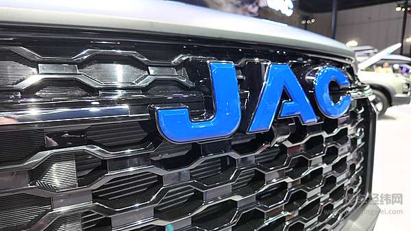 悍途PHEV打破皮卡“场景限制”  省得实在野得尽兴