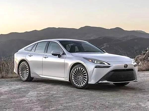 红旗燃料电池轿车试制下线 对比丰田氢燃料技术能给行业带来哪些启示？