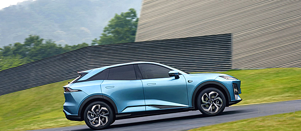 智驾之争关键年 比亚迪汉L DM-i与深蓝S07谁更值得入手？