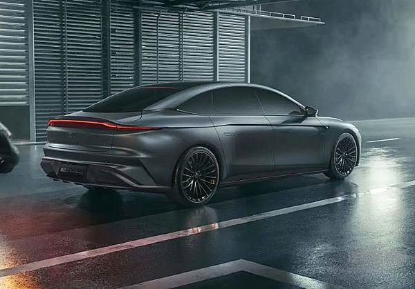 动力性能堪比超跑 新能源车有必要拼百公里加速时间么？