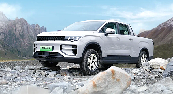 吉利雷达PHEV皮卡双旗舰上市 硬核实力征服高原险途