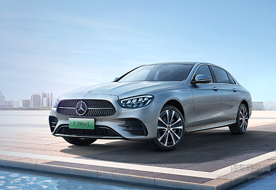 插电混动的奔驰E级与宝马5系 谁更胜一筹？