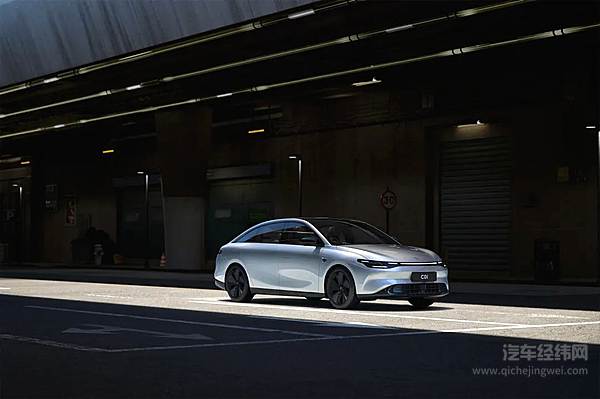 迎风起跑的背后 是C01对每个“0.01”的打磨