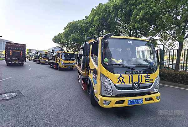 用奥铃拉奔驰 上海车展“高光时刻”的后勤卫士