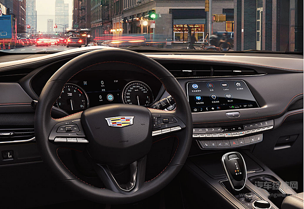 豪华紧凑型SUV 纯电的沃尔沃和纯油的凯迪拉克谁更吸睛？