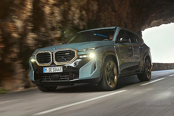 M家族新成员 宝马XM正式上市真的值230万吗？