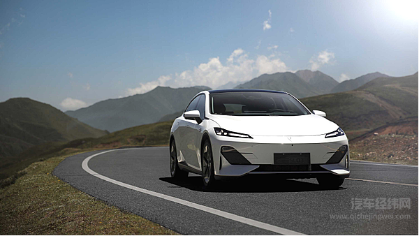 长安深蓝SL03吹响长安进军新能源汽车的号角