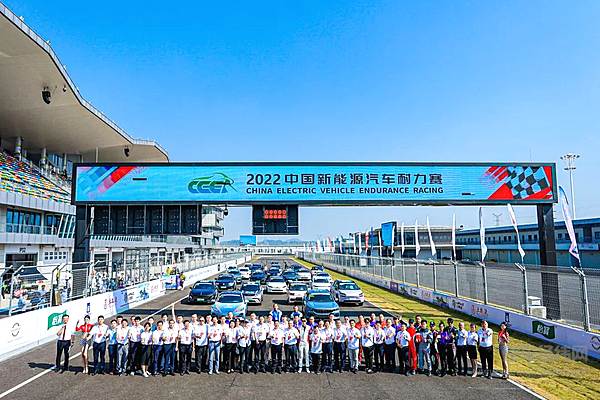 实力开挂 2022新能源汽车耐力赛比亚迪海豚荣获大奖