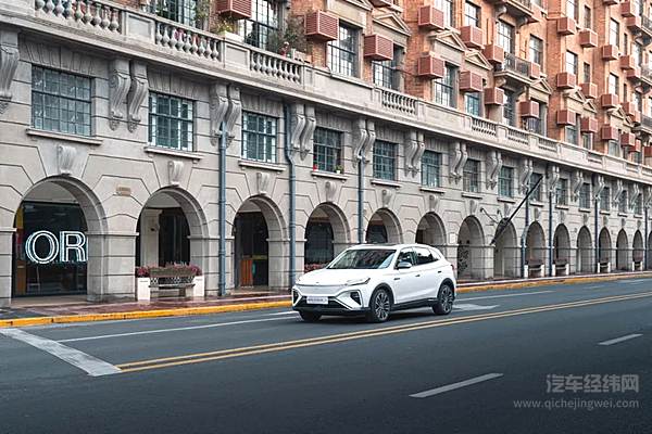 飞凡MARVEL R官宣亮相中国国际大数据产业博览会