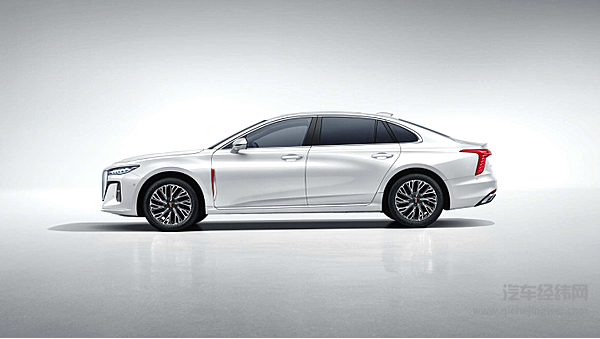 中日混动B级车PK 红旗H5硬刚凯美瑞