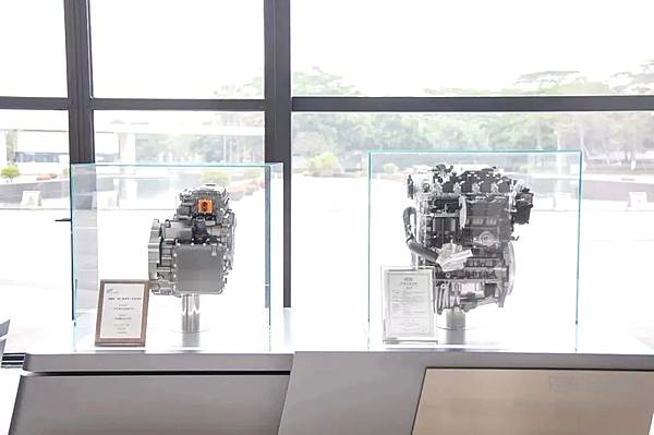 传祺钜浪混动秀肌肉 荣膺“首届世界十佳混合动力系统”