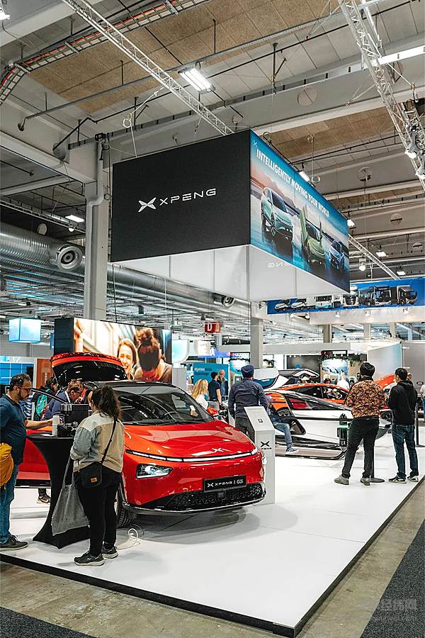 全球新能源汽车盛会 小鹏来了！