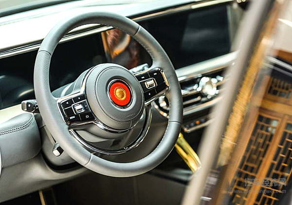 国产之光登上百万级豪华SUV擂台 红旗LS7能够挑战宝马X7与林肯领航员？