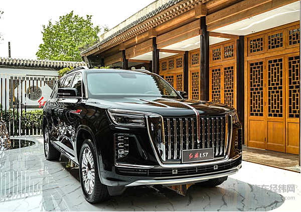 国产之光登上百万级豪华SUV擂台 红旗LS7能够挑战宝马X7与林肯领航员？