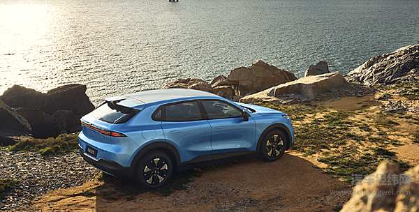 10万元的纯电SUV 吉利银河E5与深蓝S05谁的性价比更高？