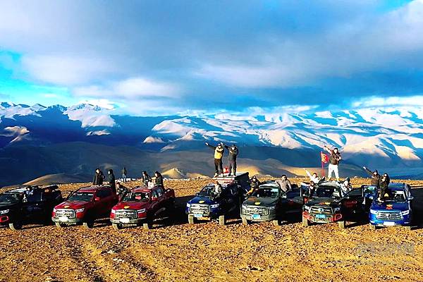 2022款黑弹齐鲁车展正式上市 售价24.88万元