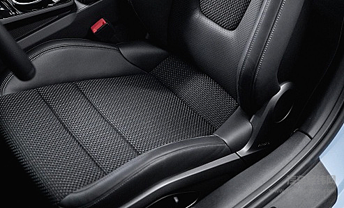 减重后跑进4秒 保时捷911 Carrera T代表的轻量化跑车前途如何？