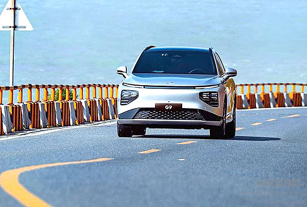 销量下跌、亏损加剧 王凤英能否带领小鹏走出低谷？