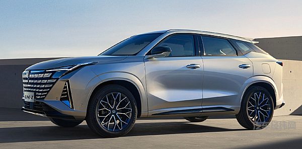 车企十万元级高性价比SUV 吉利星舰7 EM-i与长安UNI-Z 新能源谁更值得入手？