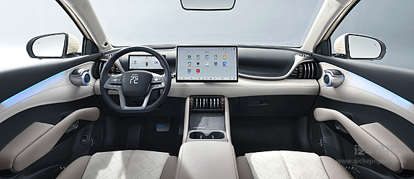 十万级车配有智驾和冰箱？比亚迪第二代元 PLUS 智驾版表现如何？