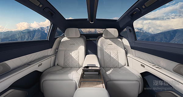 国产旗舰纯电天花板 仰望U7和蔚来ET9你站谁？