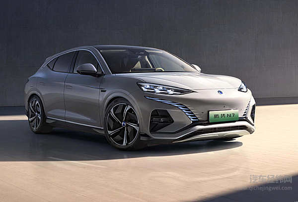 采用法国帝瓦雷音响系统的腾势N7比极氪001更有优势？