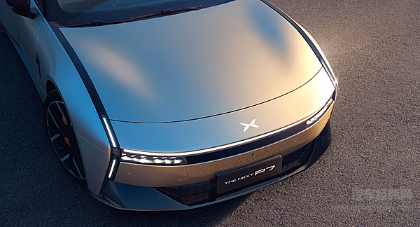 全新小鹏P7突破次元壁 不做参数“卷王”要当体验“创想家”