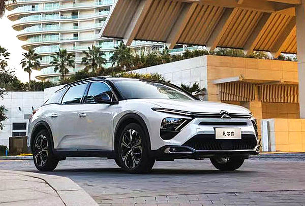 凌厉、不从众 标致408X和凡尔赛谁更能代表法式风格？