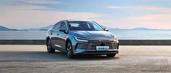 国产头部厂商纷纷跟进插混车型 谁能挑战比亚迪？