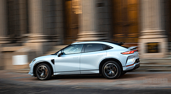 比亚迪开启“全民智驾”时代 能否挑战华为的地位？