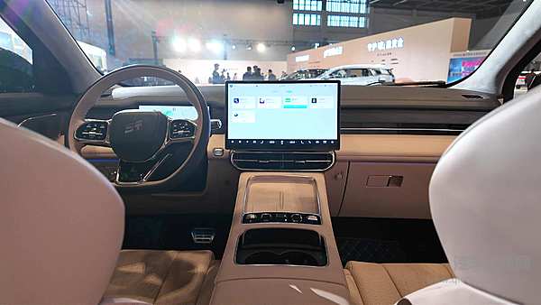 不到20万都标配零重力座椅了？16.49万元起！捷途山海L9带全家一起躺平