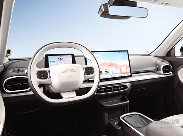 2025款江淮钇为3破局A0级纯电市场天花板 以四维超质感重塑价值标杆