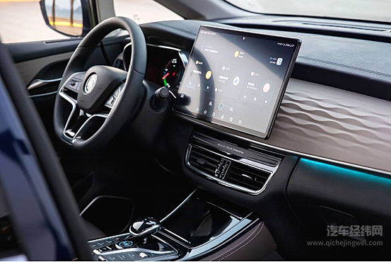 国产插混MPV崛起 上汽大通EUNIQ 5能否挑战比亚迪宋MAX DM-i？